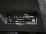 ナビ連動タイプのETC車載機です。ナビゲーションと連動してくれますのでカード未挿入を知らせてくれるなど便利な機能が追加されています。