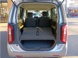 リアシートを倒せば広いラゲッジスペース