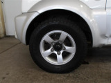 純正15インチアルミホイール装備です☆