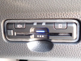 ■【ETC車載器】が装備されています。セットアップをしてお渡しとなり、ETCカードを差し込むだけで高速道路の利用が可能です。