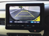【バックカメラ】運転が苦手な方も車庫入れラクラクです!ギアをリバースに入れれば自動的に切り換わりますので、面倒な操作は不要です♪狭い駐車場もお車を傷つけず安心ですね!