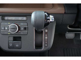 CVT(無段変速機)を採用しています!走行シーンにマッチした変速比で快適ドライブが出来ます♪