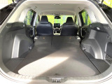 後席を格納すると、これだけの広さが!シーンに合わせたシートアレンジで、大きな荷物も積むことが出来ます♪