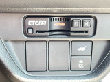 運転席右下にETCや電動リアゲートのスイッチ等がついています。