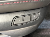 【メモリー機能付きパワーシート】ドライバーごとに設定したシート位置を記憶して、ボタン一つで切り替えできる便利な機能!運転する方が複数名いらっしゃるご家庭におすすめです♪