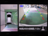 アラウンドビューモニターで車庫入れも空から見ている様に駐車できラクラクです。