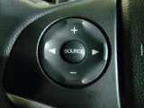 ハンドルにオーディオの操作スイッチが装備されています!視線を前方から外さずハンドルから手を離さずに操作できるのでとっても安全ですね♪