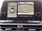 アラウンドビューモニターで車の周辺状況をナビ画面で確認できます☆