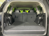 普段のお買い物や通勤、送迎等に十分な荷室スペースを確保しております。セカンドシートを倒すと、大きな荷物の積載も可能です♪