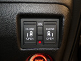 【電動スライドドア】ボタン一つで自由自在に開閉が可能!指先一つで運転席からどちらのドアも開閉できるので非常に便利な装備です!挟み込み防止機能もついているので小さなお子様がいる方も安心です!