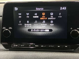 【メーカーナビ】9インチの大画面モニターを搭載し、Apple CarPlayへのワイヤレス接続やAndroid Autoにも対応。