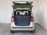 ラゲッジスペースも充分な広さです♪