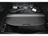 トノカバーを使えばトランク内の荷物が隠せ、プライバシーを守れます。