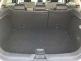 トランクスペースもご覧のとおり広々しております☆SUVならではの使いやすいトランクスペースに夢と希望以外に荷物もしっかり載せることができます☆