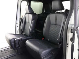 ゆとりある広々とした車内空間は、ドライブを始め買い物やレジャーなど、幅広く活躍します。一人でもみんなとでもお出かけを楽しみましょう!
