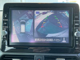 アラウンドビューモニター:空から見下ろしているような視点でスムーズな駐車と安全確認ができ安心して運転出来ます。