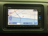 ナビゲーションはフルセグTV対応のGathers純正メモリーナビを搭載しています。Bluetoothオーディオ機能がありますので、スマートフォンなどの音楽も再生できます。