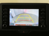 モニターガイドが付いているのでショッピングなどの狭い駐車場や車庫入れなどの時もしっかりと確認しながらバックができるので安心してお出かけできますよ