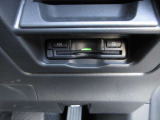ETCももちろん搭載。いちいち料金所で停車する必要なんて当然ないです。スムーズにストレスなくドライブをお楽しみください。(※支払総額にセットアップ費用は含まれておりません。)