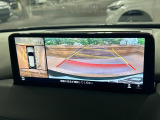 【360&deg;ビューモニター】専用のカメラにより、上から見下ろしたような視点で360度クルマの周囲を確認することができます☆死角部分も確認しやすく、狭い場所での切り返しや駐車もスムーズに行えます。