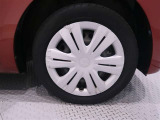 タイヤサイズは155/65R14で、スチールホイールです。