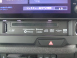 ホンダ純正ナビ装着車です!ナビ機能はもちろんオーディオ機能も充実しております!