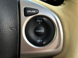 ★【クルーズコントロール】高速道路などで走行中に一定のスピードで走行する機能です。簡単な操作で長距離の運転も疲労を軽減してくれる強い味方です。