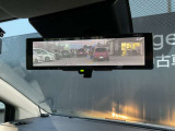 『スマートルームミラー』ミラーだけじゃない!荷物をたくさん積んでいても映像で見ることができ、後方確認バッチリ!