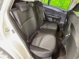 後部座席も気になるようなキズ・汚れやへたり等、大きなダメージはなく、良好な状態です。