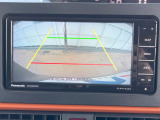 【バックカメラ】駐車時に後方がリアルタイム映像で確認できます。大型商業施設や立体駐車場での駐車時や、夜間のバック時に大活躍!運転スキルに関わらず、今や必須となった装備のひとつです!