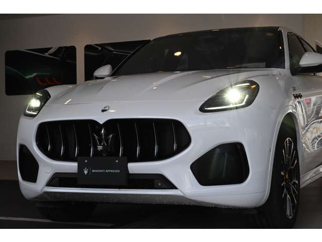 マセラティ グレカーレ GT 4WD の中古車詳細 (1,000km, ビアンコ, 大阪