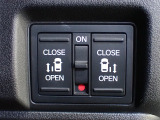 運転席からもスライドドアをボタン操作でスピーディーに開閉できます!またスマートキーでも操作できるので便利です。