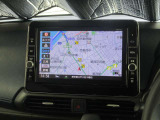 タッチパネルで使いやすい純正メモリーナビ。