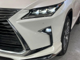 【三眼LEDヘッドライト】スタイリッシュな見た目の三眼LEDヘッドライトを装備♪スタイルだけでなく、夜間の走行も視界良好で安心してお乗りいただけます。