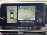 アラウンドビューモニターです☆車の前後左右にカメラがついており駐車時には上から車を見たような画面が見れますので、4方向の状況を確認することができる便利な機能です☆