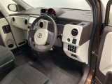 見通しのよいすっきりとした視界で、誰でも運転しやすいです。運転のしやすさは疲れにくさにも繋がりますよ♪