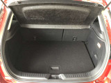 実用的な広さを備えたラゲッジルーム。ワンタッチで操作可能なので荷物をたくさん載せる際にはシートアレンジが可能です。