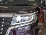 【LEDヘッドライト】省電力で長寿命の明るく運転しやすいLEDヘッドランプです。明るく照らすので暗い夜道からお客様を守ってくれます。お近くの広島マツダまでお越しください。
