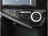 【エアコン】エアコンは温度調節がしやすいオートエアコンになります。