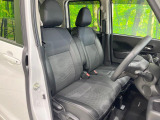 運転席シート廻りは使用感も少なく、良好な状態となっています。丁寧に使われていたことがよくわかりますね。