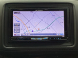 ナビゲーションはフルセグTV対応のHDDナビ(社外品)を搭載しています。Bluetoothオーディオ機能がありますので、スマートフォンなどの音楽も再生できます。