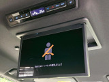 【フリップダウンモニター】大画面モニターで後席でもエンタメをお楽しみいただけます。小さなお子様にも大人気の装備です♪
