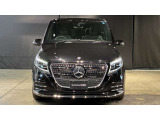 メルセデス・ベンツはドイツ本国シュツットガルト近郊でのメルセデス自車が関わった重大事故を、40年以上に亘って調査しています。エアバッグやシートベルトテンショナーは、この調査の結果生み出されました。