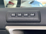 【メモリー機能付きパワーシート】ドライバーごとに設定したシート位置を記憶して、ボタン一つで切り替えできる便利な機能!運転する方が複数名いらっしゃるご家庭におすすめです♪