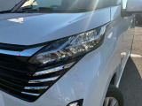 フロントのライトは全てLED仕様です!さらにフロントバンパーにはソナーがついており、アクセルとブレーキを踏み間違っても前にぶつかるリスクを軽減してくれます!!