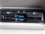 ■【ETC車載器】が装備されています。セットアップをしてお渡しとなり、ETCカードを差し込むだけで高速道路の利用が可能です。