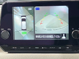 【アラウンドビューモニター】車を上から見下ろしているかのような映像で周囲の状況がひと目で確認、狭い駐車場に駐車するときも安心です♪
