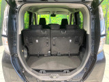 普段のお買い物や通勤、送迎等に十分な荷室スペースを確保しております。セカンドシートを倒すと、大きな荷物の積載も可能です♪