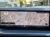 【純正ナビゲーション】BMWのナビゲーションは操作性も良く、詳細な地図情報と交通状況を見やすく表示し、快適なドライビングをサポートしながら目的地までナビゲートします。