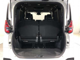 ワゴンならではの広々としたラゲージスペースを備えています。ライフスタイルに合わせていろいろな物を積み込めます!